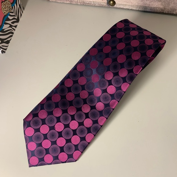 Geoffrey Beene Purple and Pink Circle Pattern Tie - Picture 1 of 2